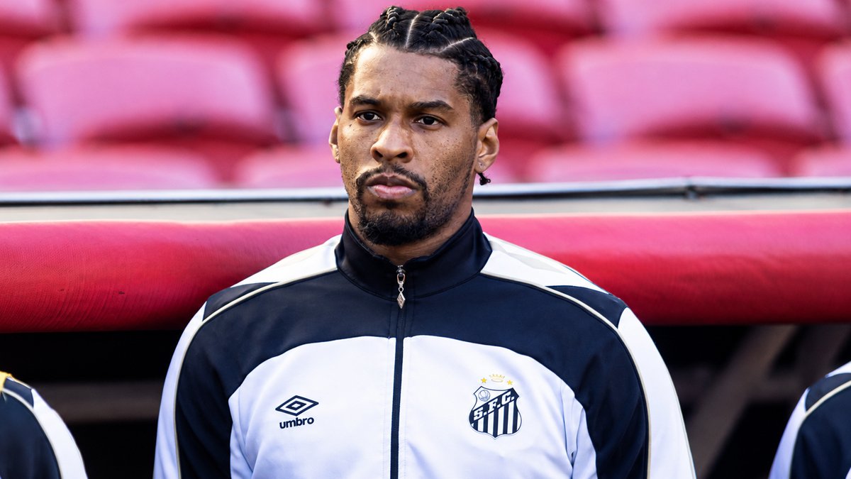Mattos define futuro dos goleiros e mostra confiança em Diógenes no Santos