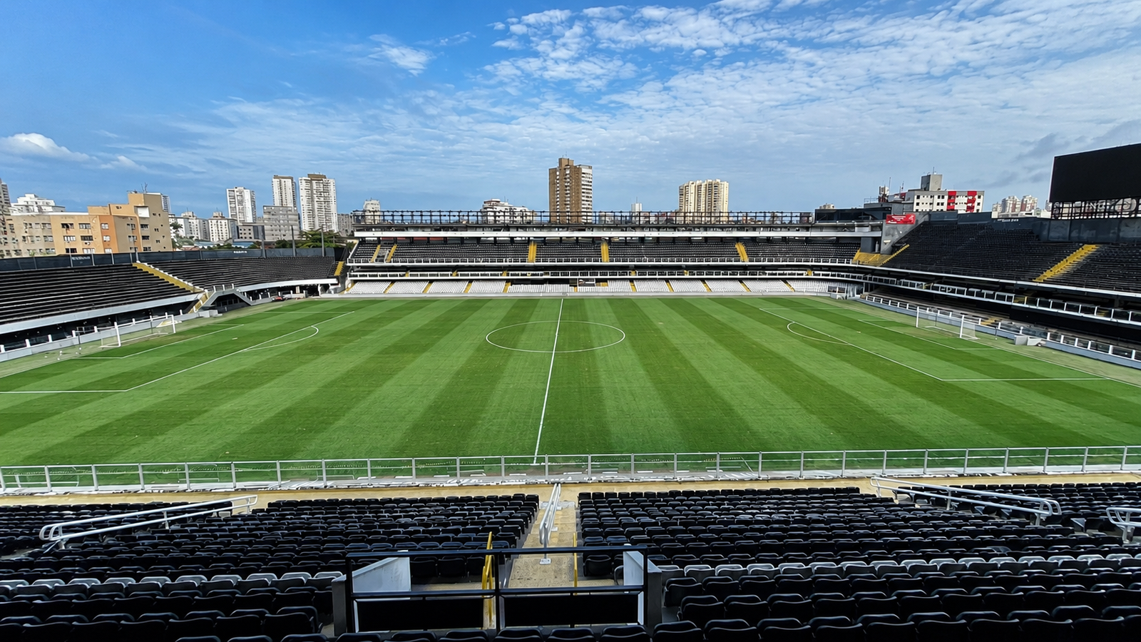 Estádio Urbano Caldeira: A História do Templo Sagrado da Vila Belmiro