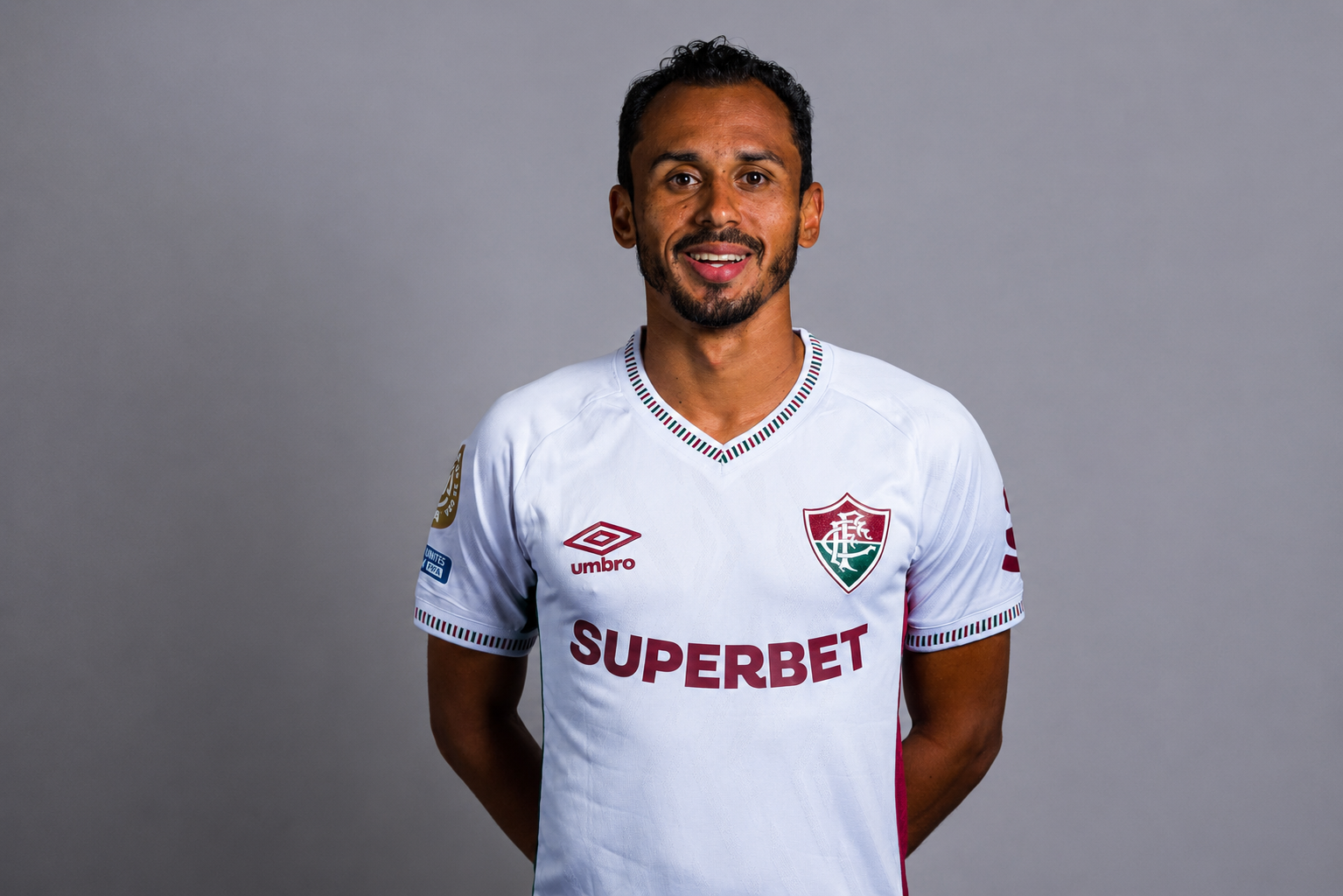 Santos acelera no mercado e fica perto de fechar com Lima, do Fluminense