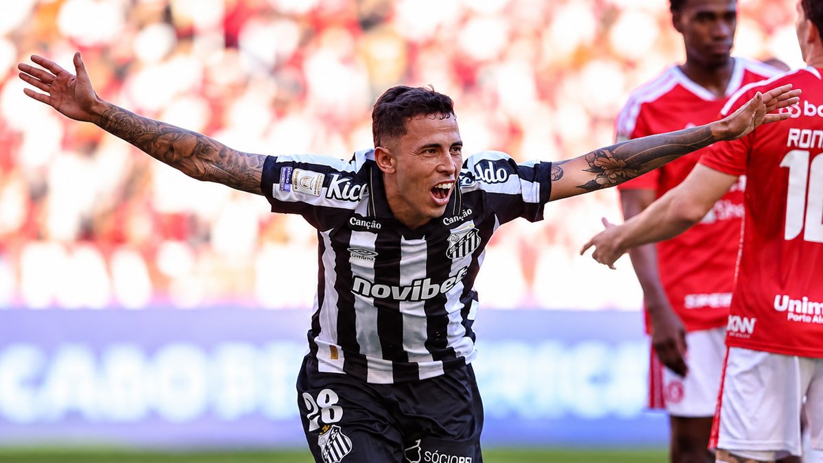 Oliva marca novamente e vive grande momento pelo Santos no Brasileirão