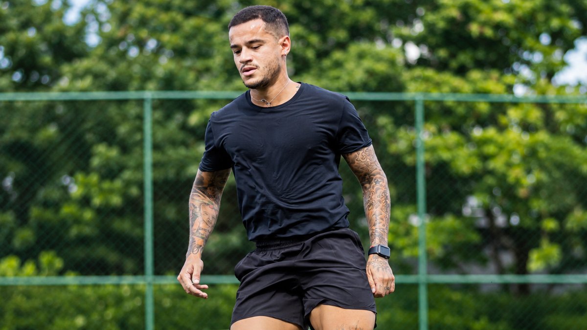 Coutinho surpreende no Santos pela forma física antes de assinar