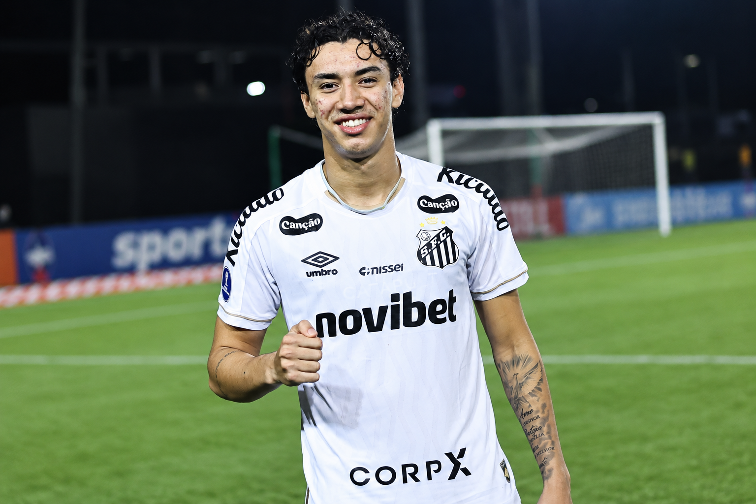 Gustavinho e Bontempo jogam muito e ajudam Santos a vencer o Inter
