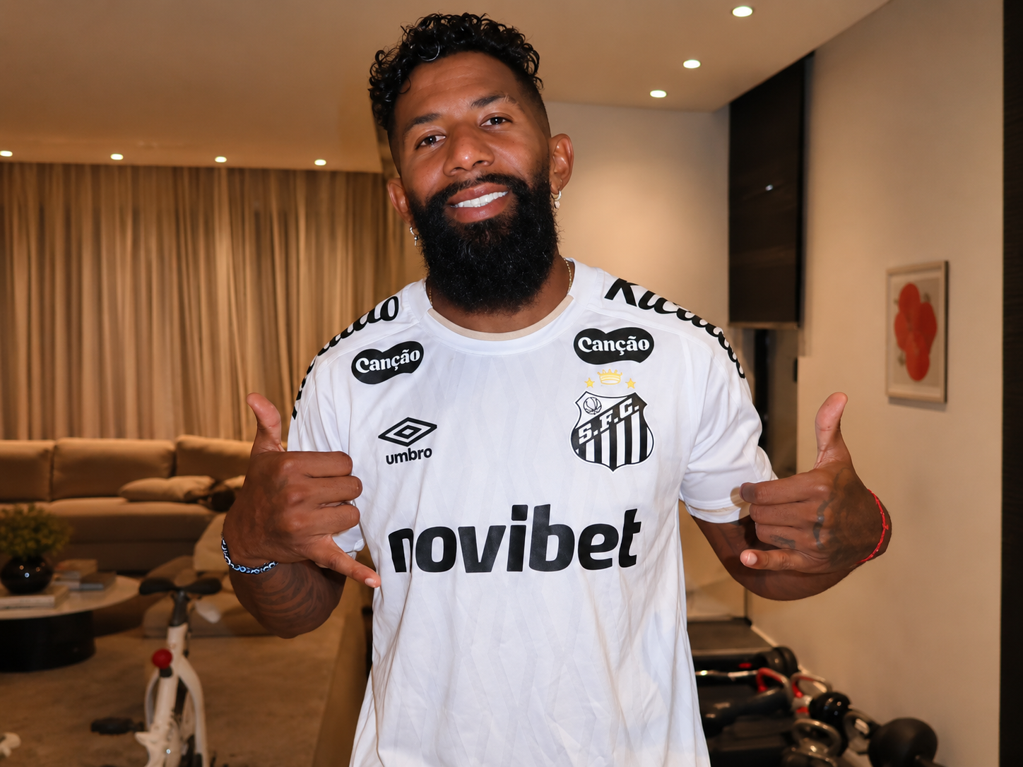 Rodinei ganha data para chegar ao Santos e já mira estreia em duelo decisivo