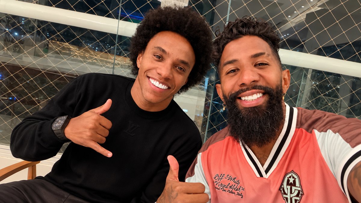 Rodinei publica foto com Willian e possibilidade de Santos ganha força