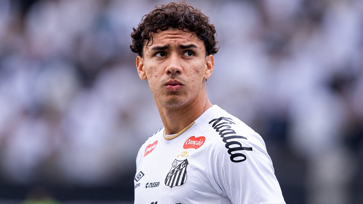 Barcelona avalia acordo com Santos por Gabriel Bontempo
